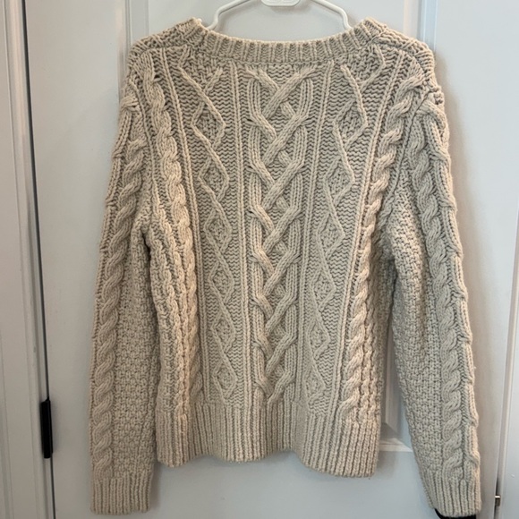 Banana Republic Beige Cable Knit Sweater Wool never worn - Picture 4 of 4
